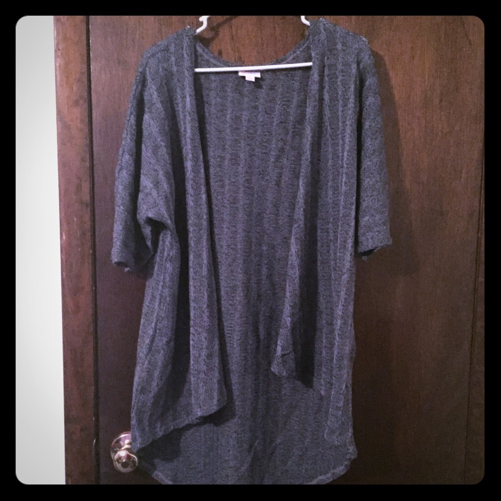 LulaRoe Sweater Lindsay size Small